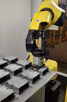Compact Automatic Deburring Robot System High Speed CNC Deburring Robot